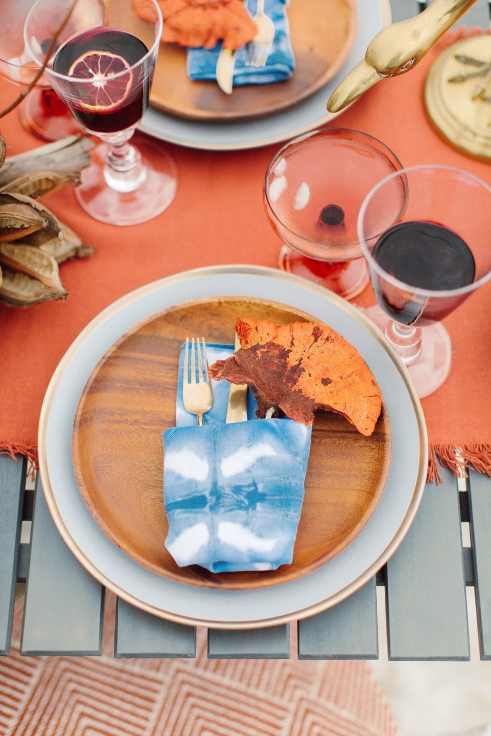 The Ultimate Beach Dinner Party Set Up Pretty Together